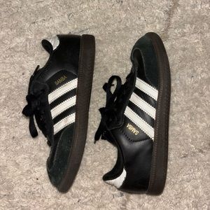 ADDIDAS SAMBAS YOUTH SIZE 2